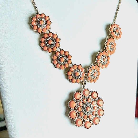 Premier Designs Spring/Summer Necklace w/Removable Enhancer - Picture 1 of 3